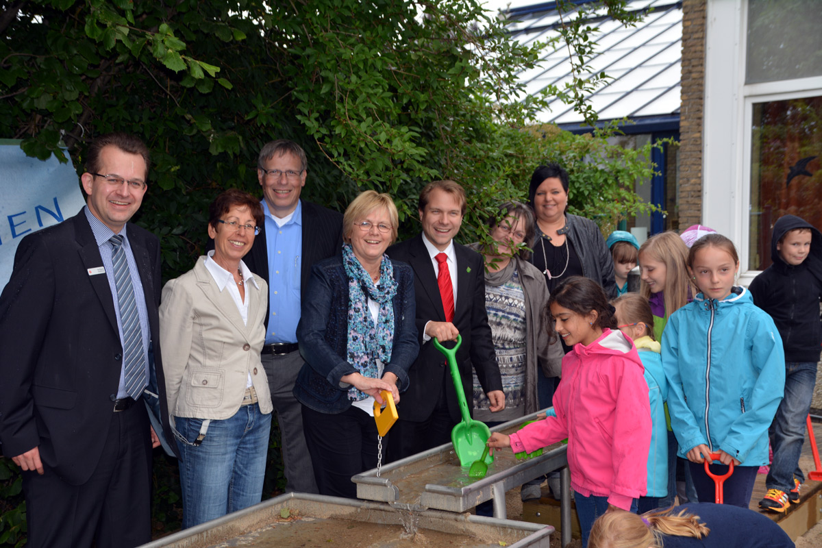 Neue Wassermatschanlage für die Offene Ganztagsschule in Rommerskirchen